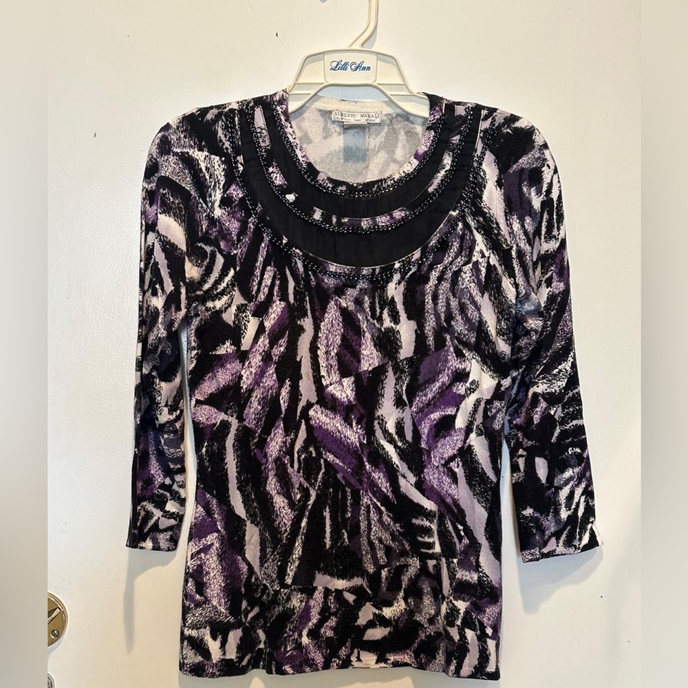 Alberto Makali Gray and Black Knit Top
